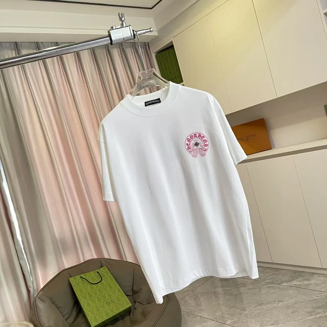 🅿️200 ch Crow* 2025 summer new style Sanskrit horseshoe cross Metal patch embroidery Short-sleeved T-shirt Customized fabric 300g Same style for men and women Size: S M L XL XXL Five codes Color: black white